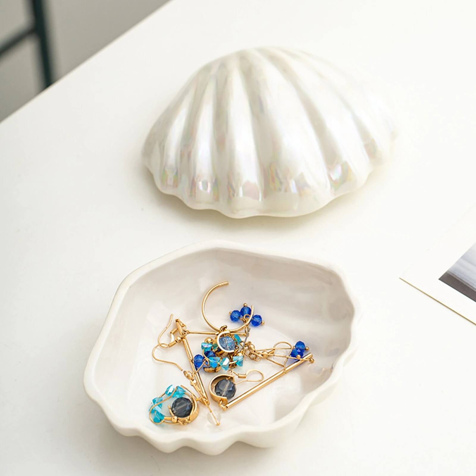 BowLift | Clam Shell Ceramic Jewelry Storage