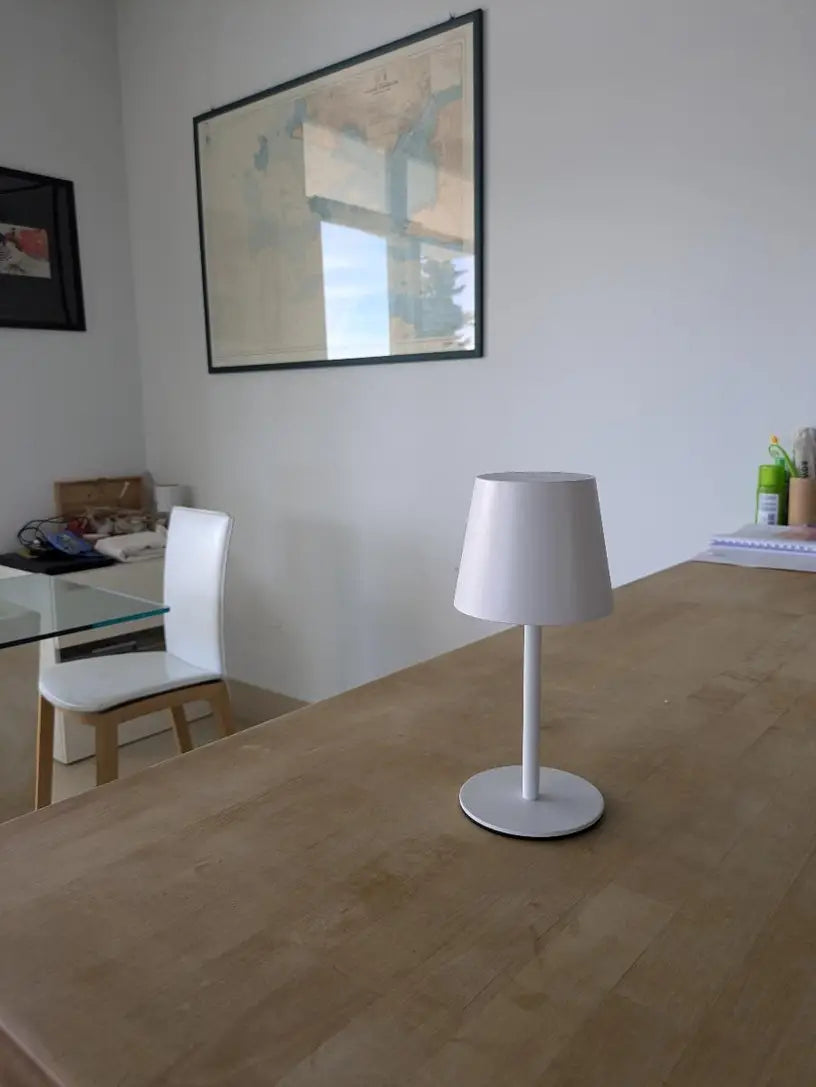 BowLift | LED Table Lamp – Wireless, Touch Control & Dimmable Light