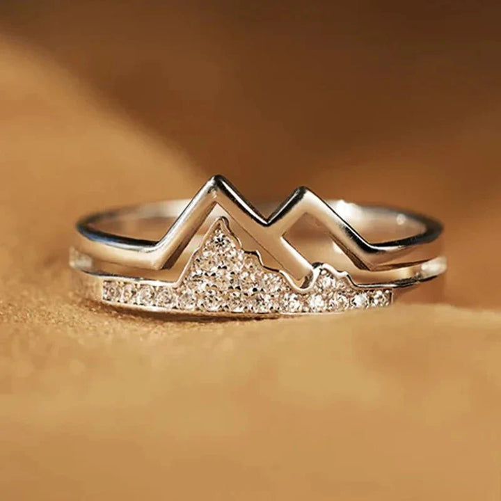 BowLift | Sentimental Peaks and Valleys Ring