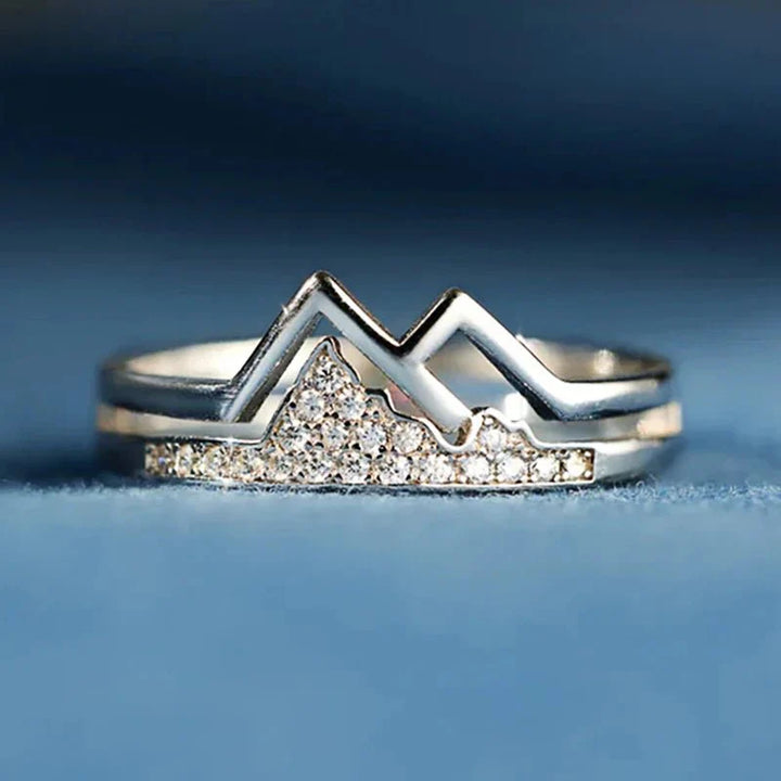 BowLift | Sentimental Peaks and Valleys Ring