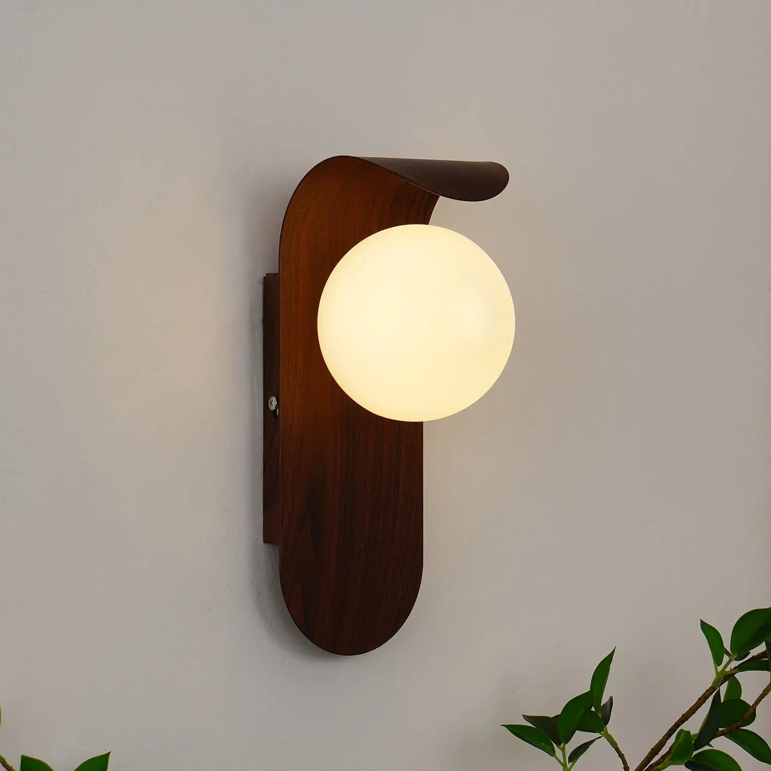 BowLift | Carlyle Wall Lamp | Stylish Modern Lighting for Any Room