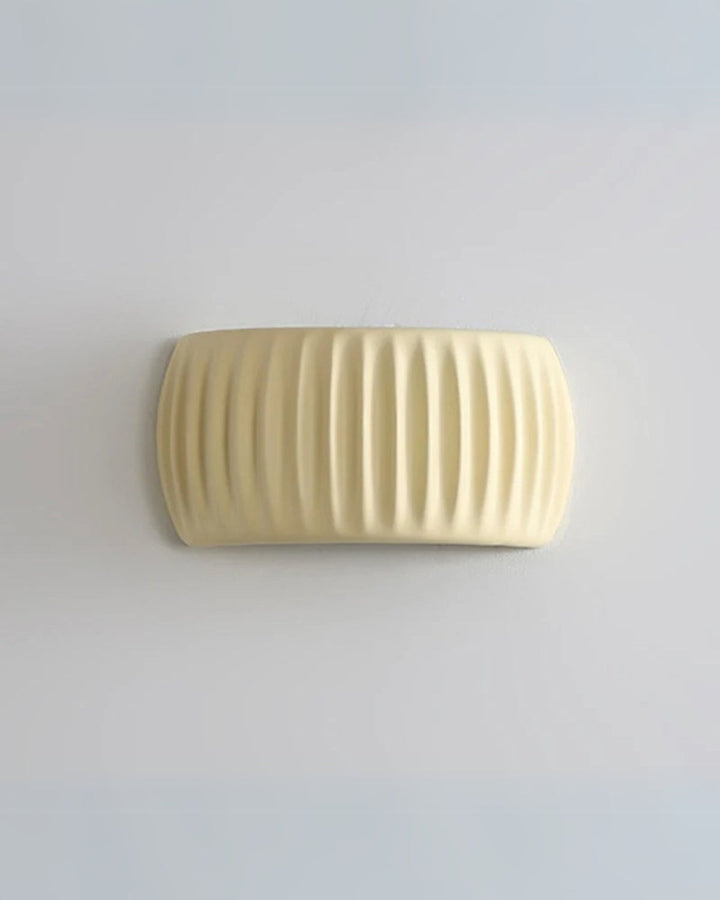 BowLift | Designer Wall Lamp with Wavy Accent