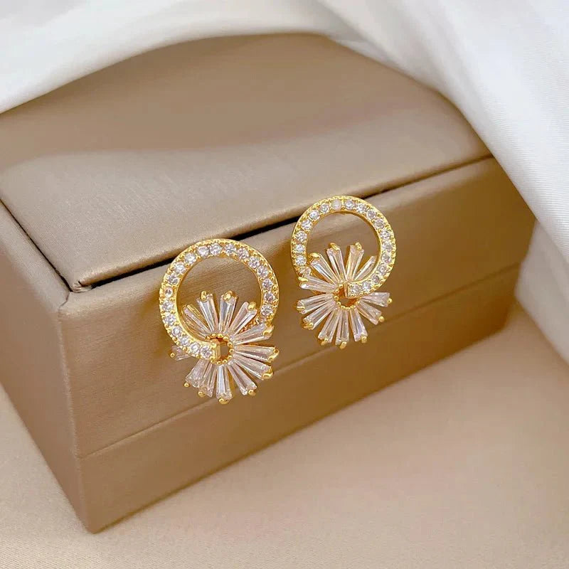 BowLift | Shimmering Floral Diamond Necklace and Earrings