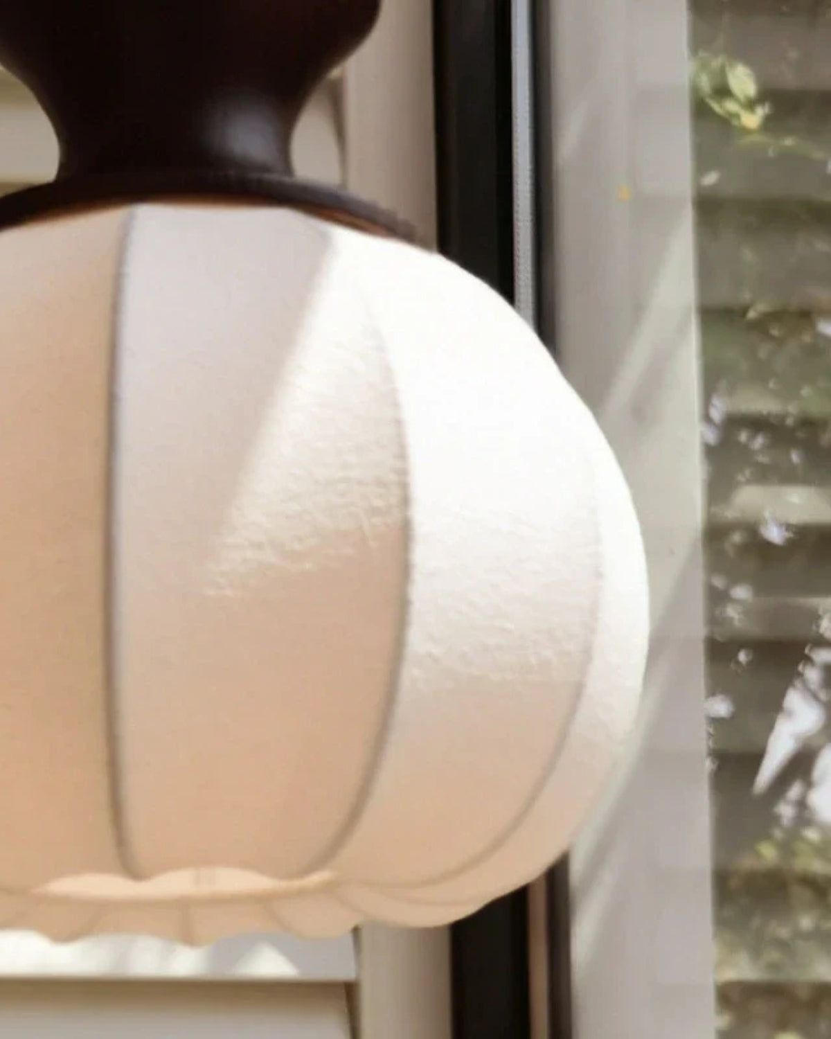 BowLift | Silk Soft Table Lamp with Warm Light