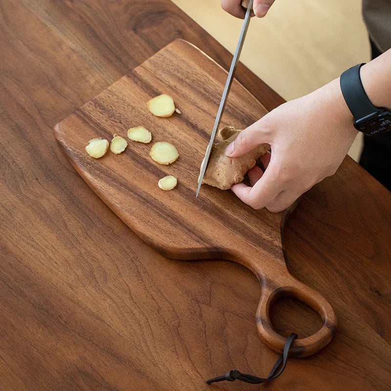 BowLift | NutriCraft – Luxurious walnut cutting board with double-sided functionality for kitchen and presentation