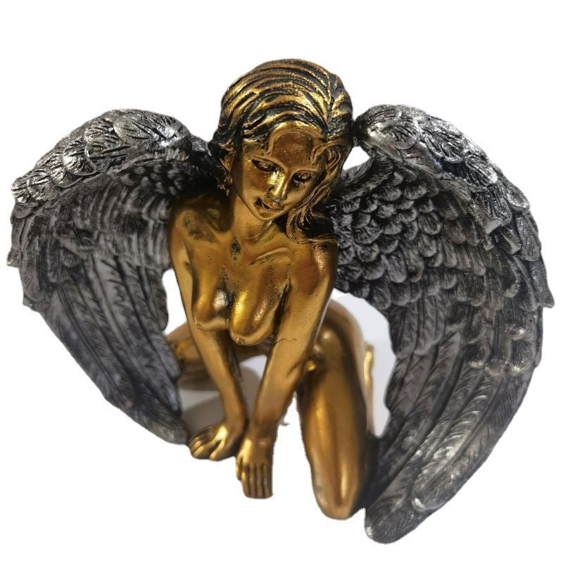 Art Angel Female Woman Wings Kneeling Cloak Hat | Bowlift