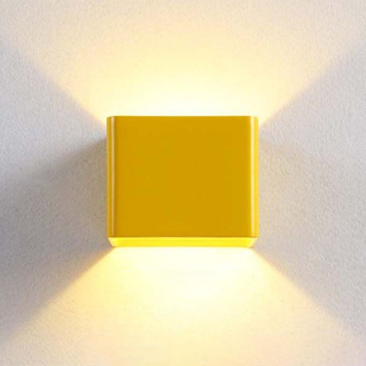 Square wall lamp with unique design Bowlift