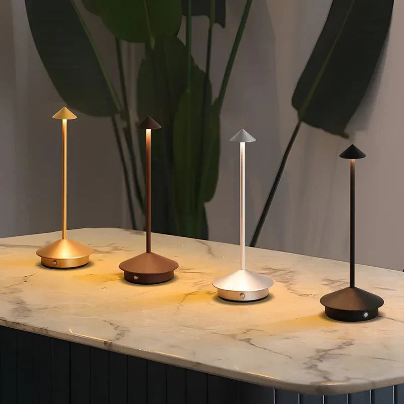 BowLift | Elegant rechargeable metallic table lamp