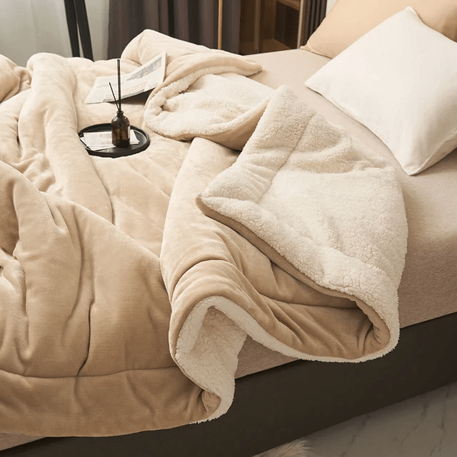 BowLift | SOFTHUG LUXE – Plush Flannel Fleece Blanket for Comfort & Style
