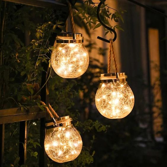 Solar Glass Globe Lantern Bowlift