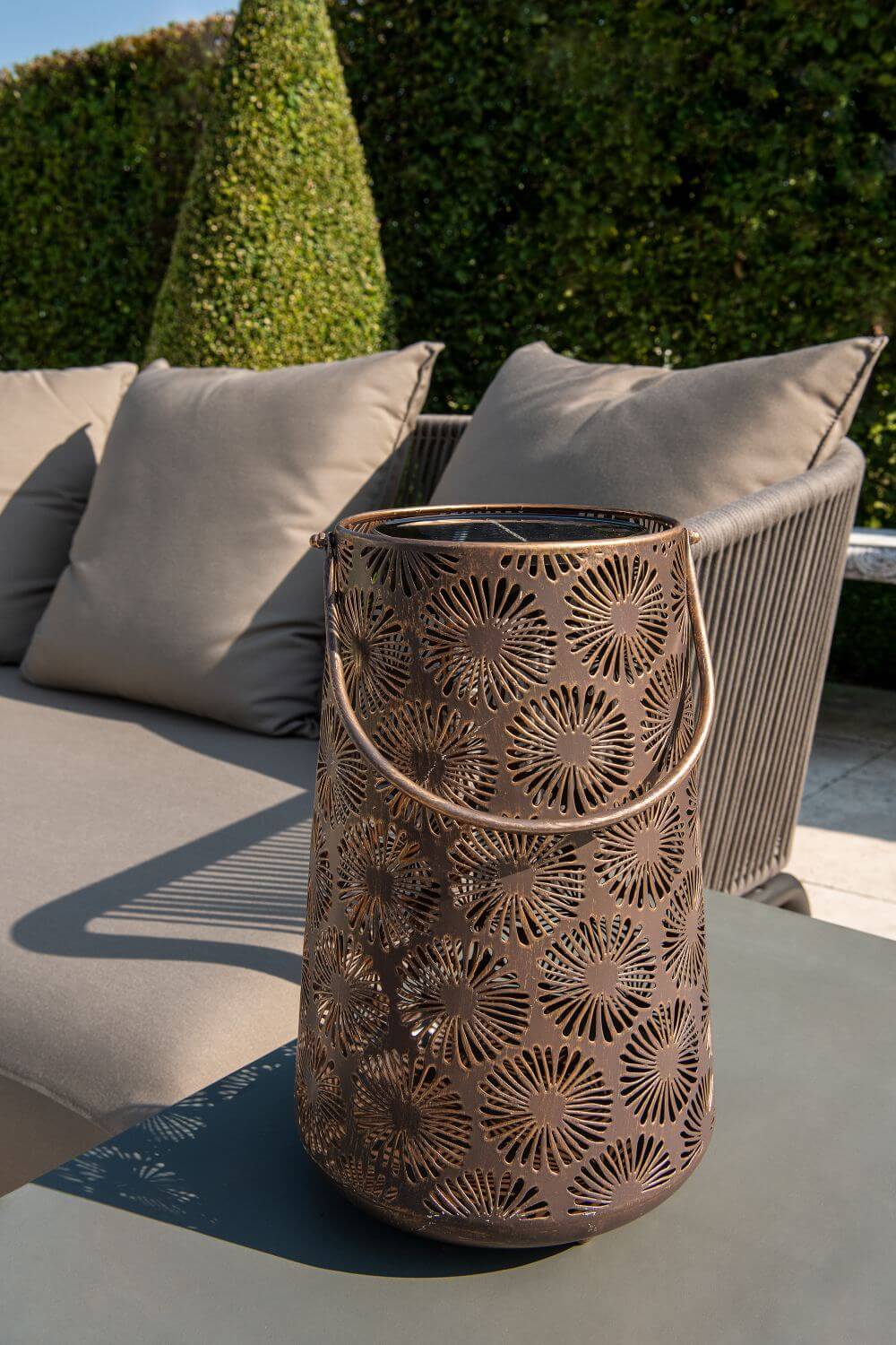 BowLift | Antic Daisy - Vintage Sun Lantern for Enchanting Garden Lighting