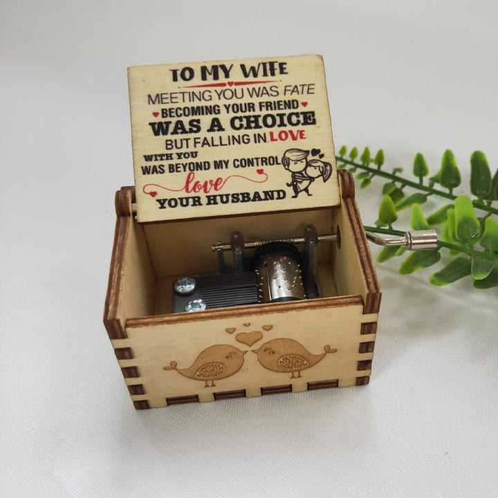 BowLift | Vintage mechanical music box with hand crank