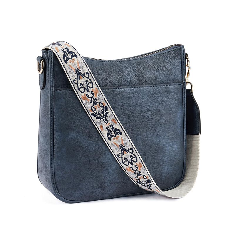 BowLift | Versatile leather crossbody bag for women