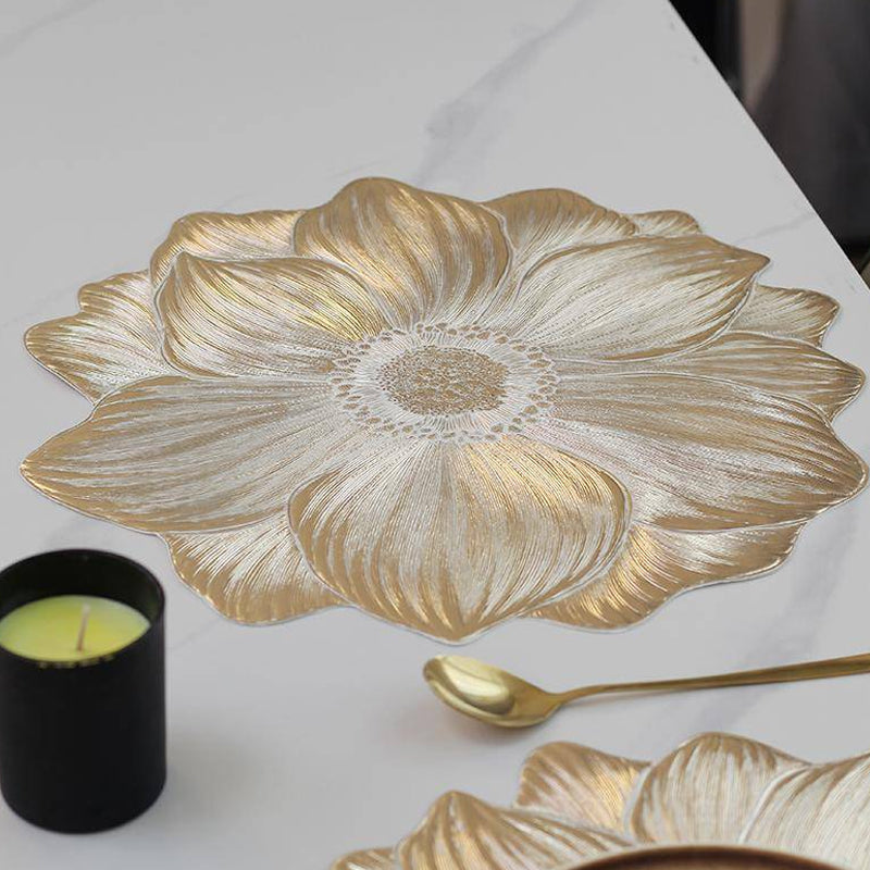 BowLift | Lotus Shaped Heat Resistant and Washable Table MatSale at Reduced Price