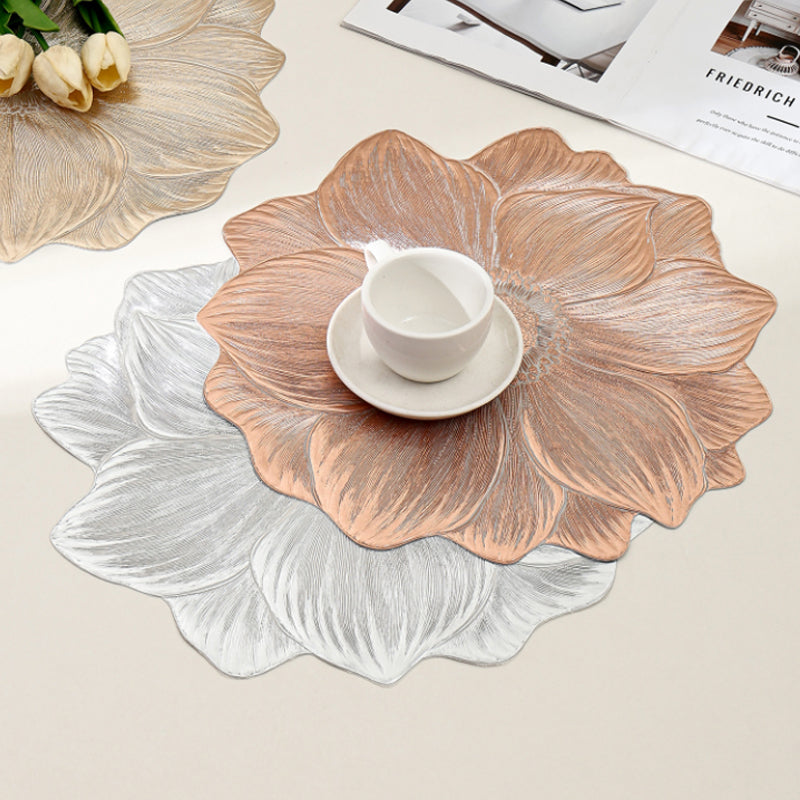 BowLift | Lotus Shaped Heat Resistant and Washable Table MatSale at Reduced Price