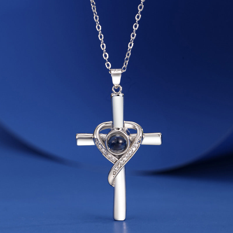 BowLift | Cross necklace with "I love you" projection in 100 languages