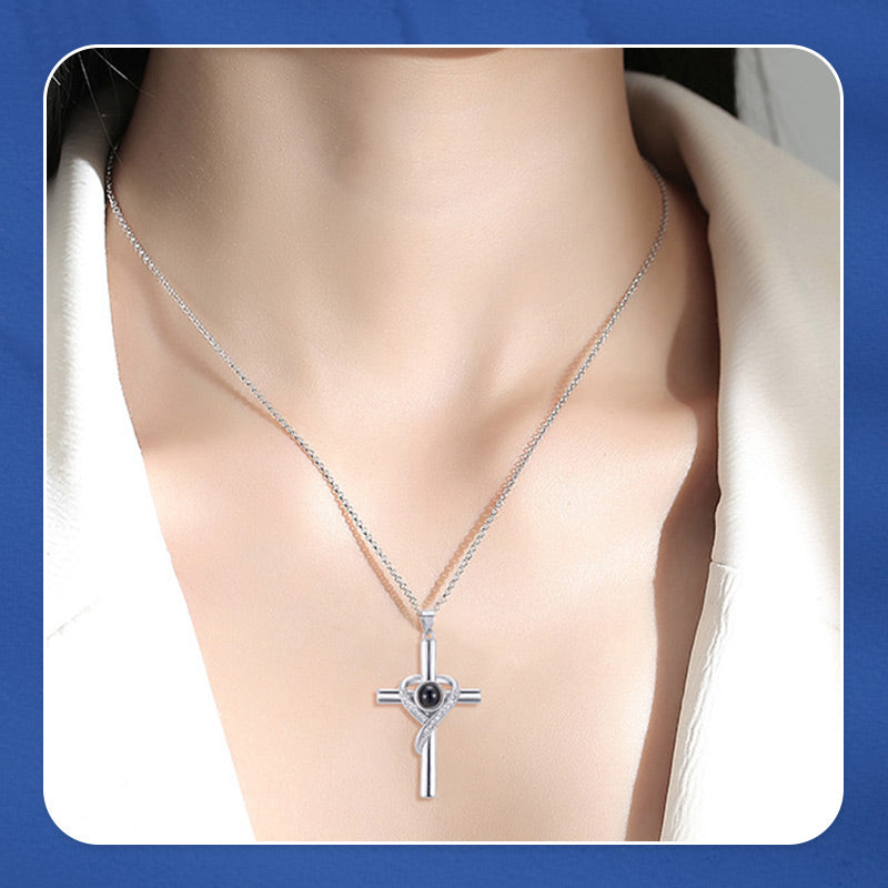 BowLift | Cross necklace with "I love you" projection in 100 languages