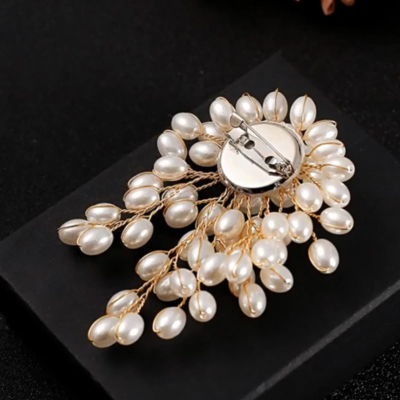 BowLift | BUY 1 GET 1 FREELadies' high-end exquisite handmade pearl brooch