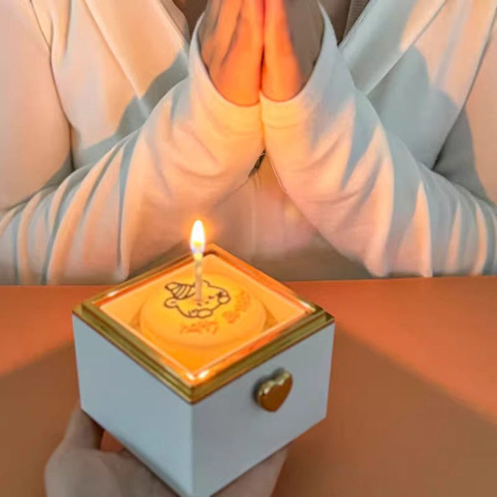 BowLift | Creative sweet bear cake rotating ring box