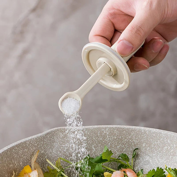 BowLift | Spice jar with retractable spoon