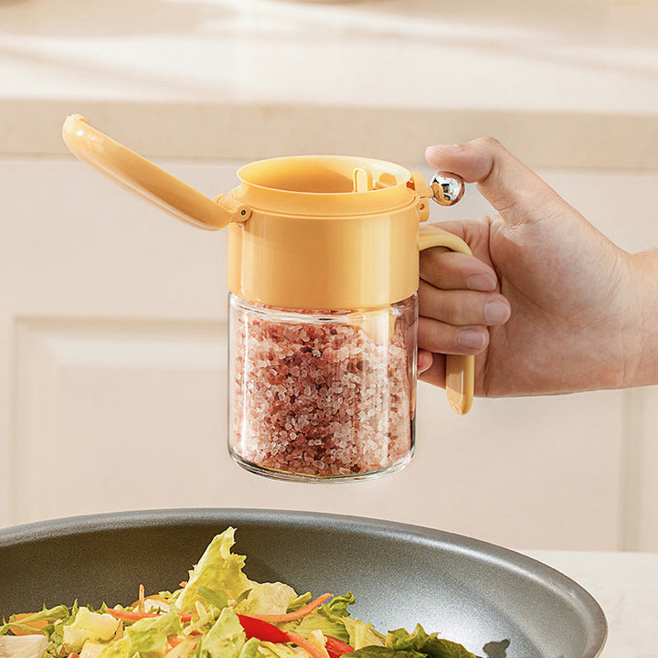 BowLift | Moisture-resistant and practical spice jar with spoon