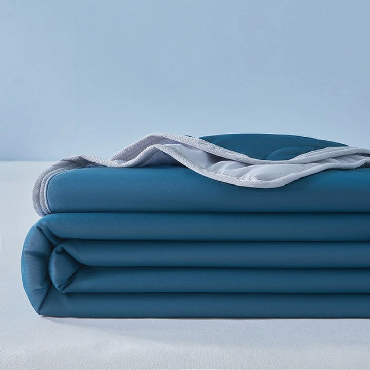 CoolBreeze Comfort Cooling Blanket for the Blanket | Bowlift