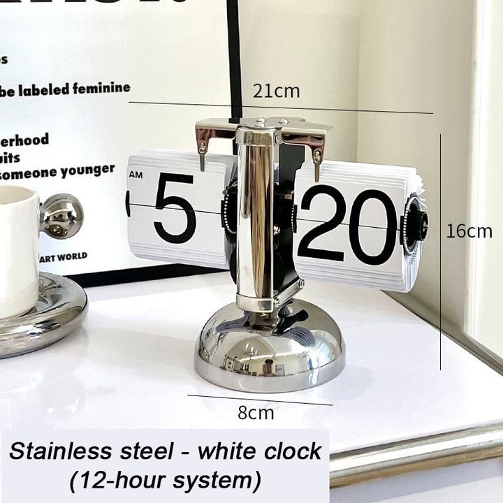 BowLift | Modern, digital, mechanical vintage watch with internal gear drive