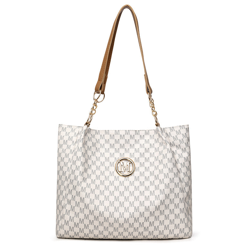 BowLift | Caleigh Confidence On Shoulder