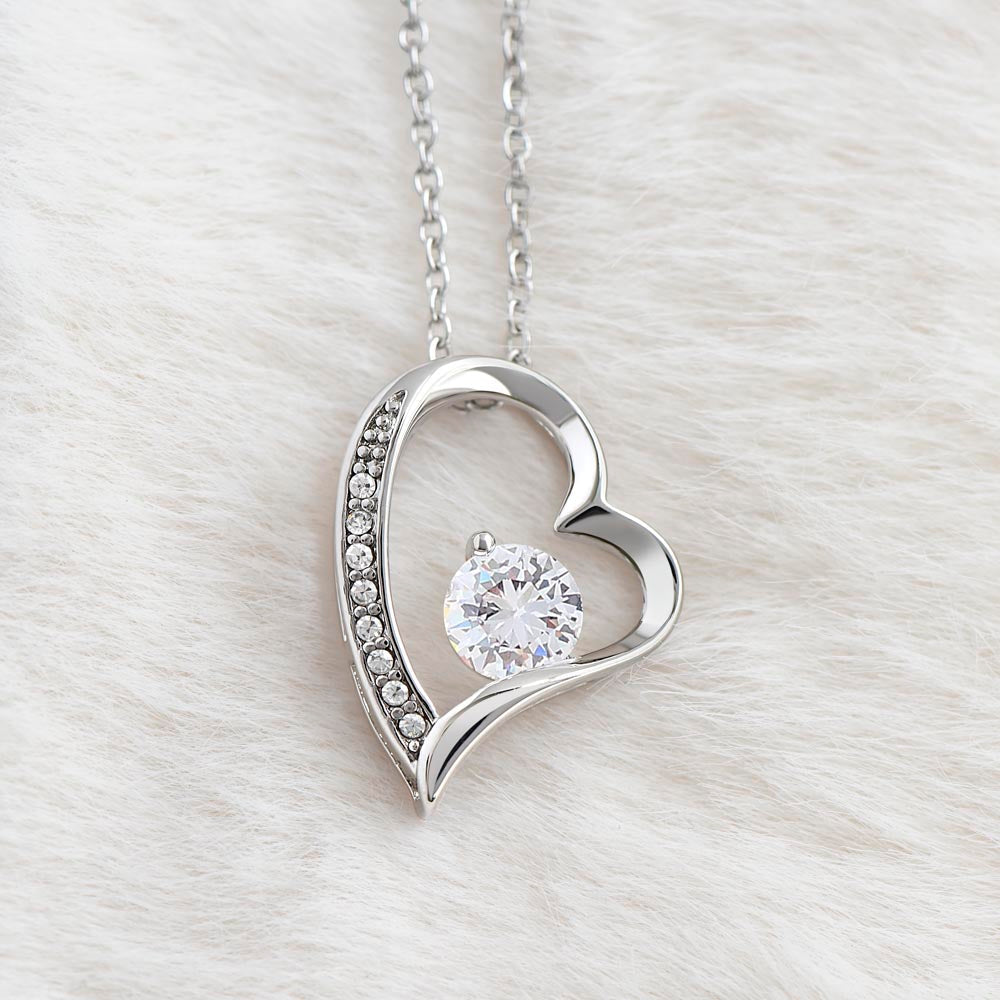 BowLift | Stylish Heart Necklace - Amara
