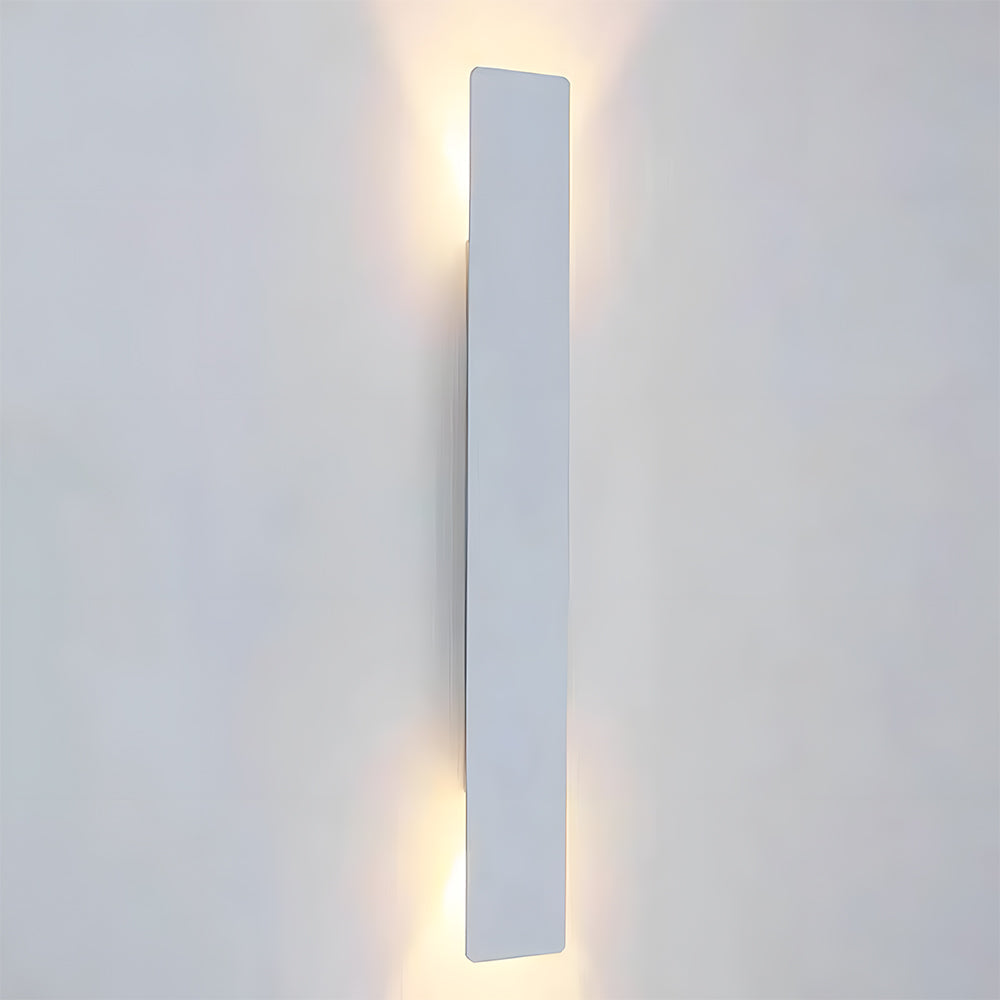 BowLift | Outdoor Wall Light with Modern Waterproof Design