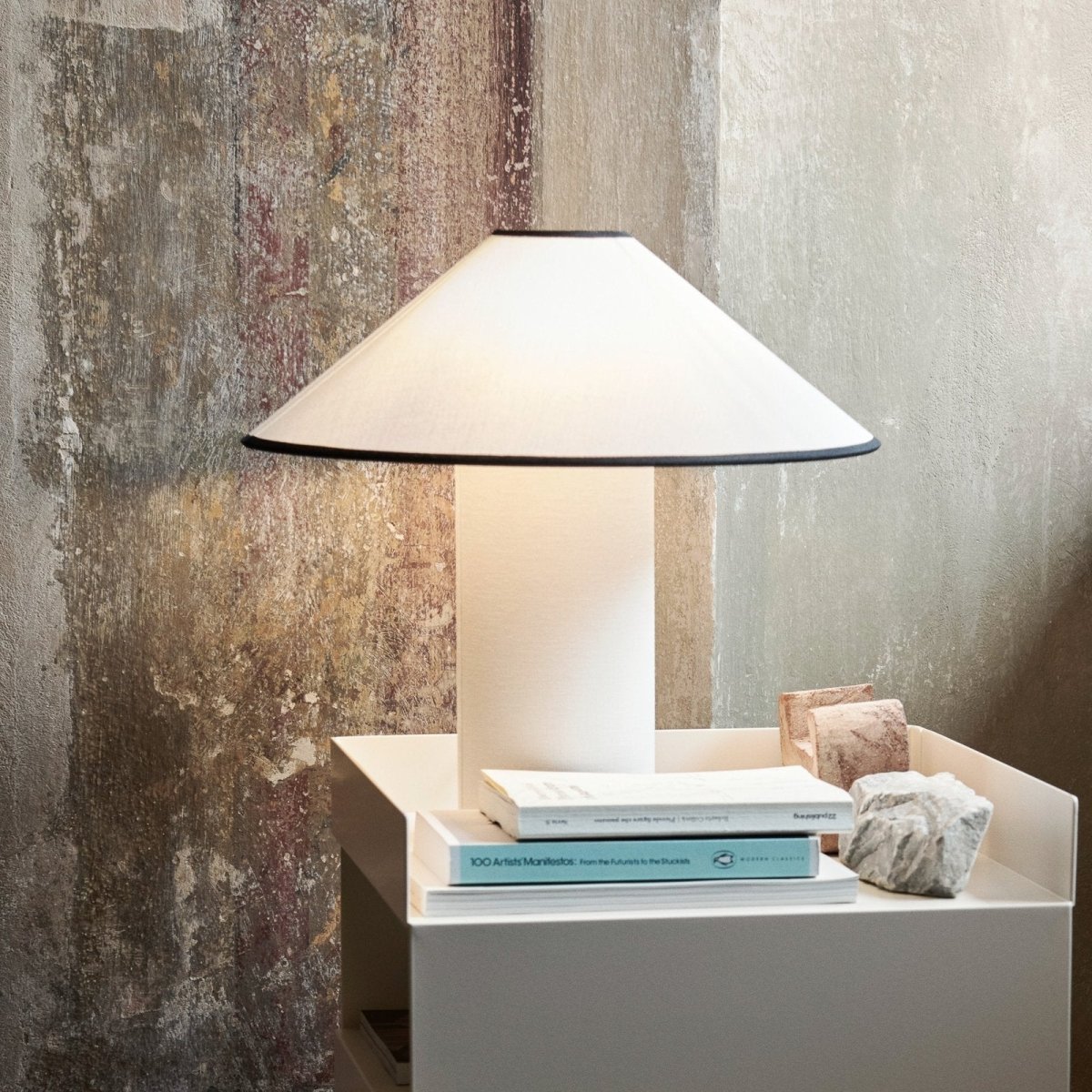 BowLift | Table lamp with fabric shade – Lunara