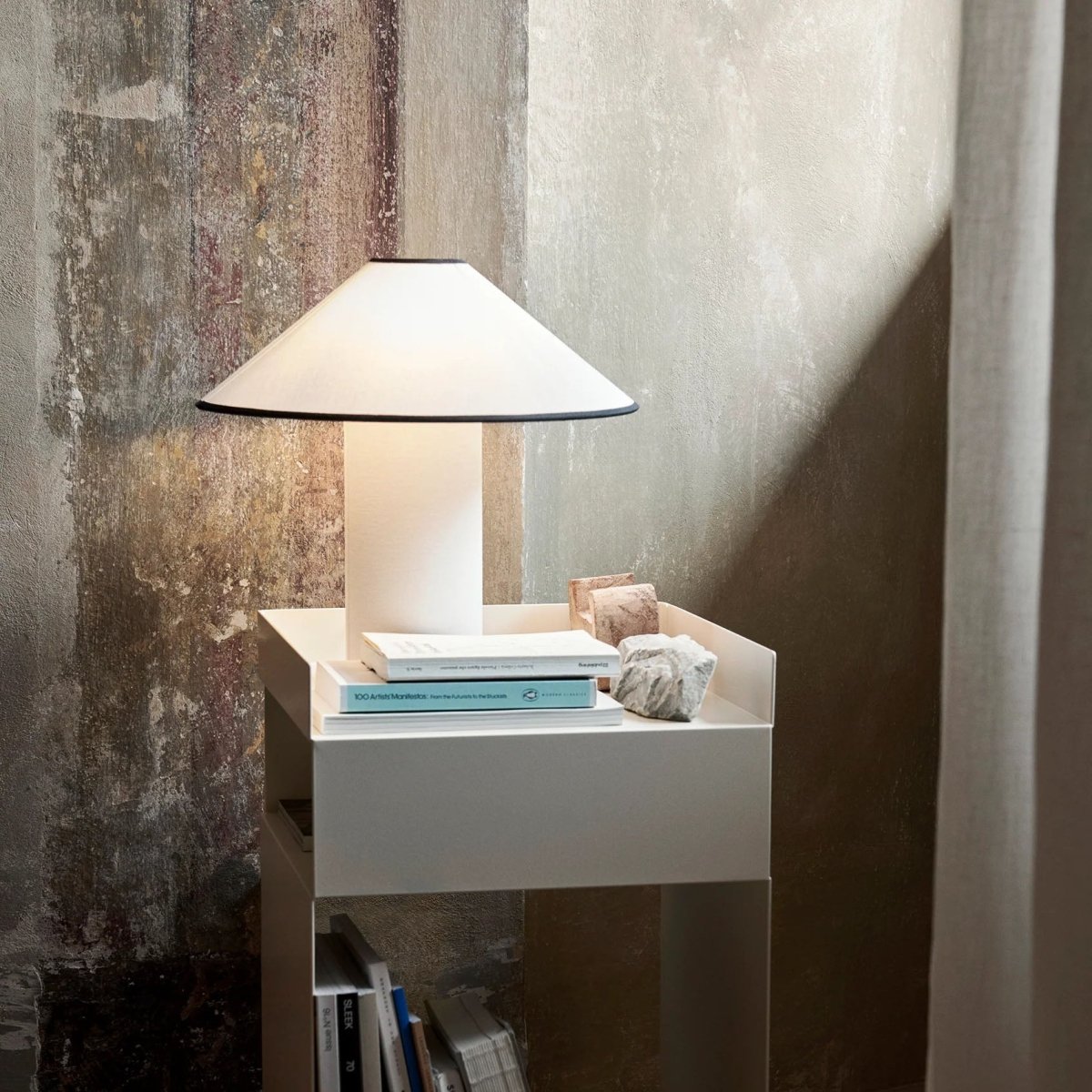 BowLift | Table lamp with fabric shade – Lunara