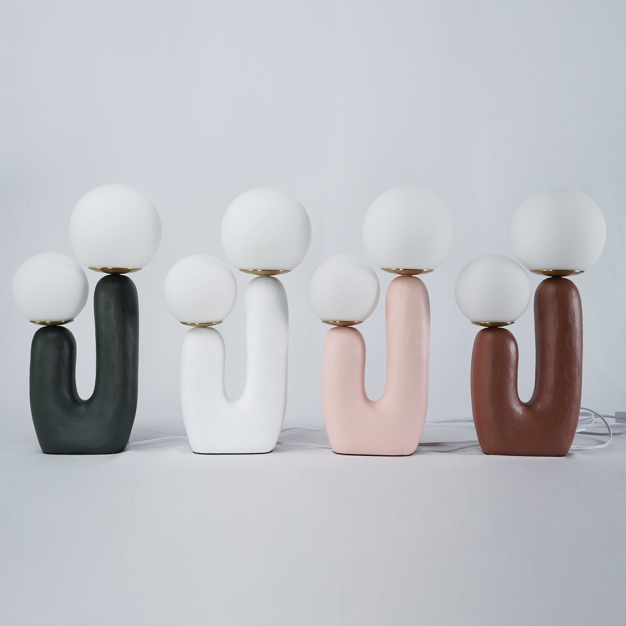 BowLift | Contemporary Style Table Lamp with Natural Accent