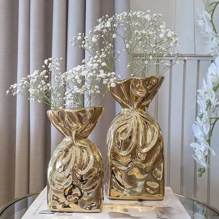 BowLift | Naya - Beautiful golden vase