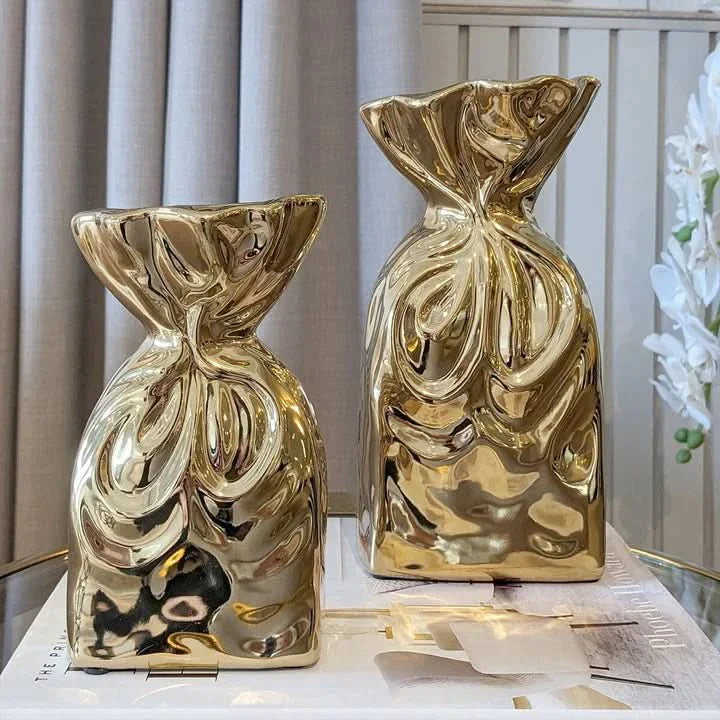 BowLift | Naya - Beautiful golden vase
