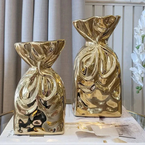 BowLift | Naya - Beautiful golden vase