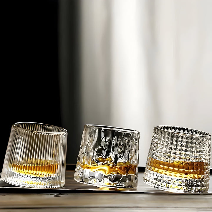 Whiskey glass with 360° rotation function – Structured design for stylish drinking pleasure | Bowlift