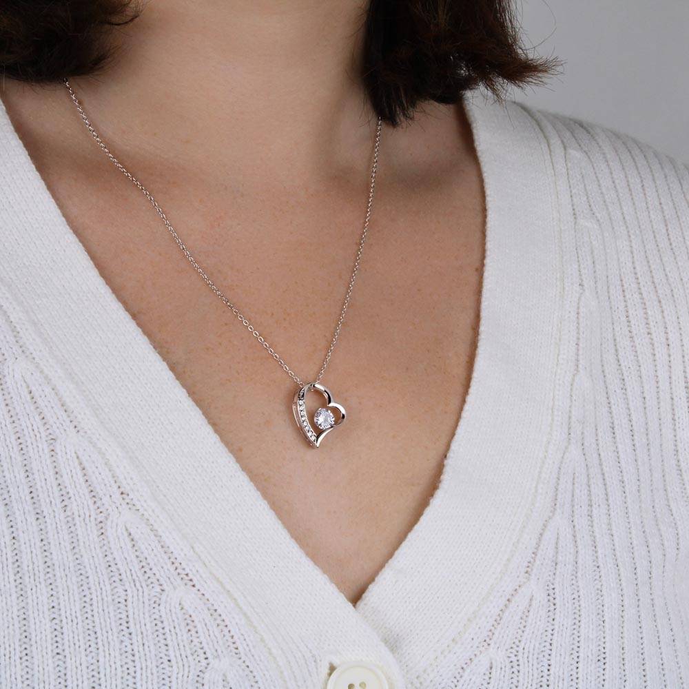 BowLift | Dainty Diamond Symbolic Love Heart Necklace