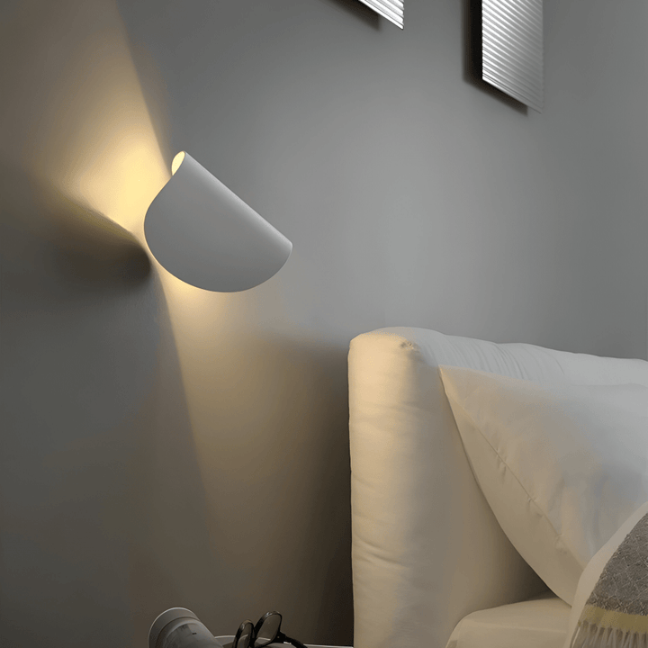 BowLift | Twist WallLight – Rotatable Wall Lamp for Custom Lighting