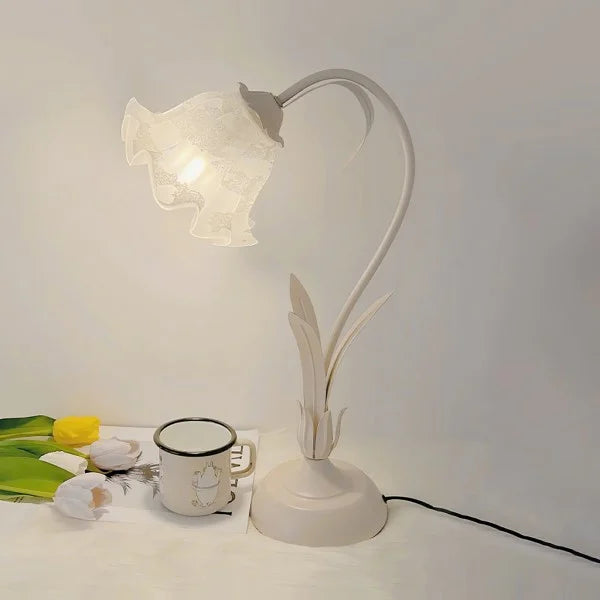 BowLift | BloomBeam - Adjustable Retro Table Lamp
