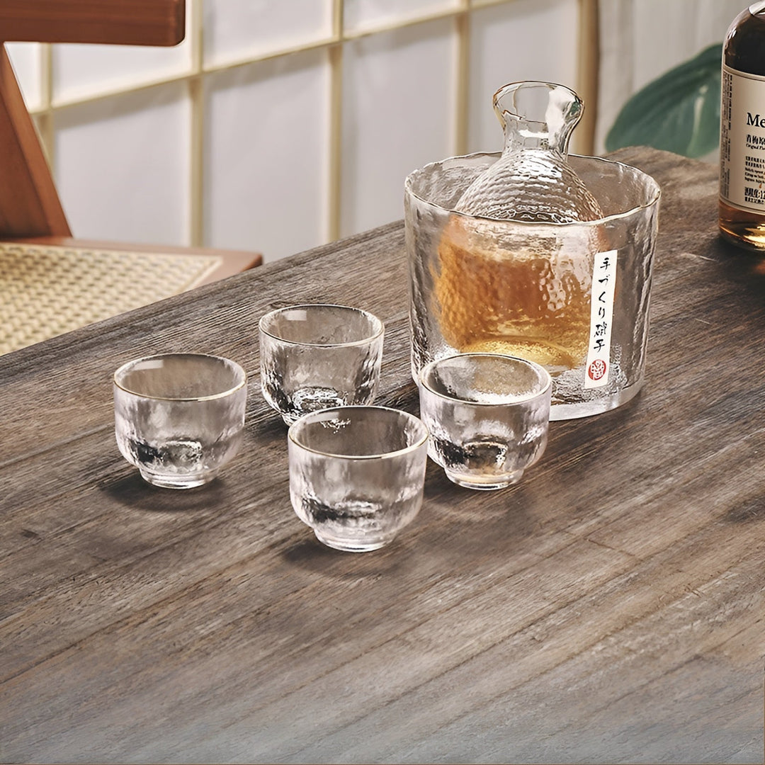 Japanese Sake Set made of glass – Elegant carafe with cups | Perfect for wine, whisky & liqueur | Bowlift