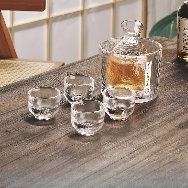 Japanese Sake Set made of glass – Elegant carafe with cups | Perfect for wine, whisky & liqueur | Bowlift