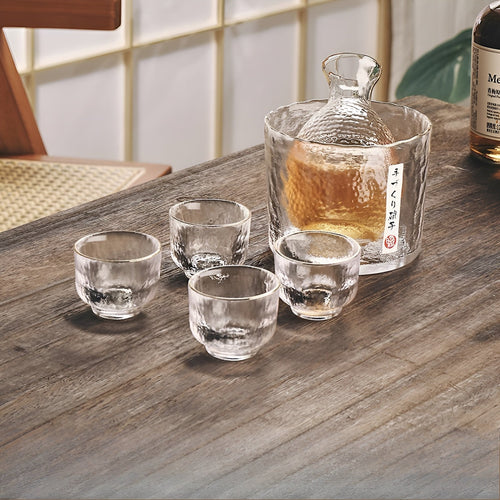 Japanese Sake Set made of glass – Elegant carafe with cups | Perfect for wine, whisky & liqueur | Bowlift