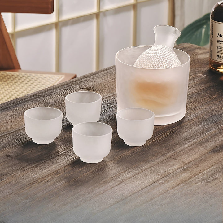 Japanese Sake Set made of glass – Elegant carafe with cups | Perfect for wine, whisky & liqueur | Bowlift
