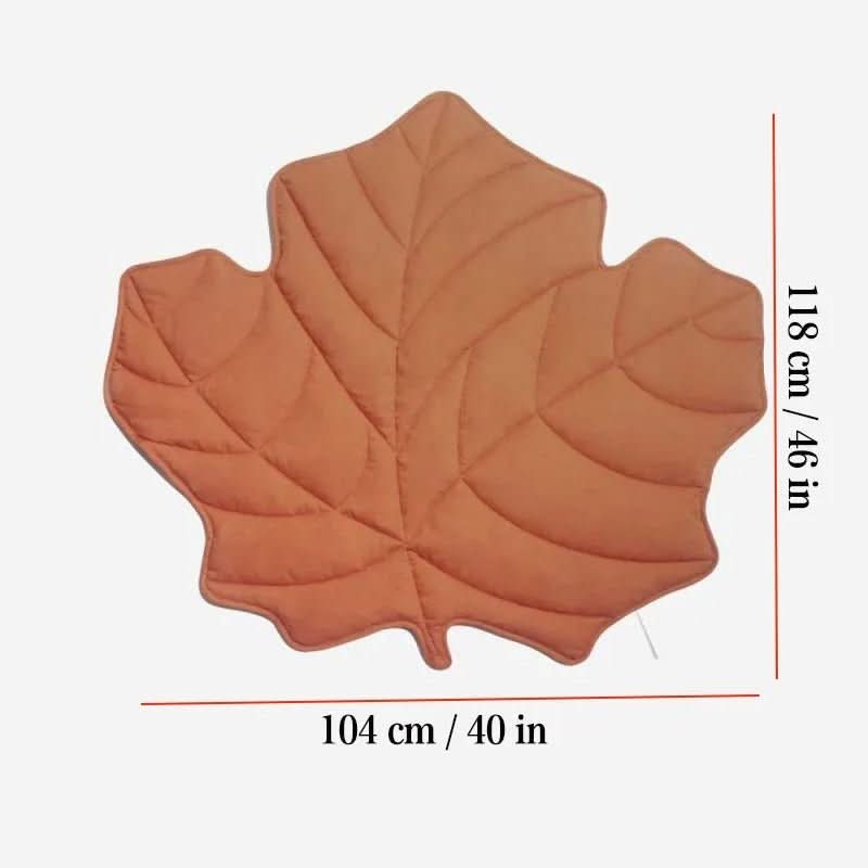 BowLift | Stylish dog blanket in leaf shape with soft padding & versatile use