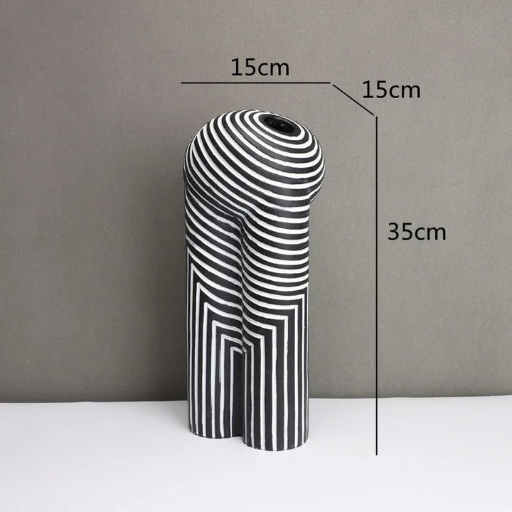 BowLift | Vase with abstract geometry