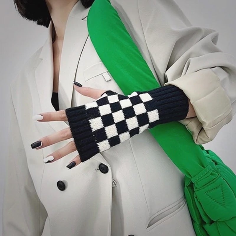 BowLift | Women’s Checkered Winter Gloves – Warm Fingerless Knit Plaid Design