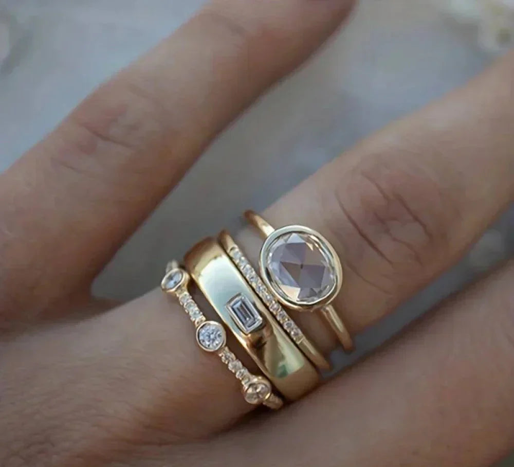 BowLift | Vintage Gold and Zirconia Ring Set