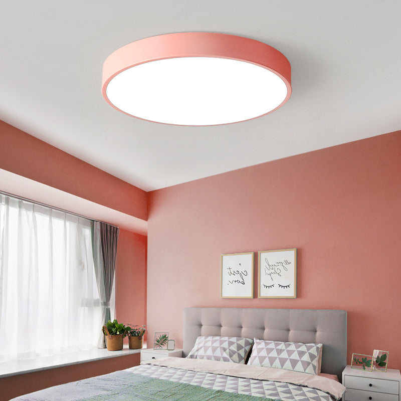 GlowBeam - Minimalist Ceiling Lamp | Sleek Design and Bright Lighting | Bowlift