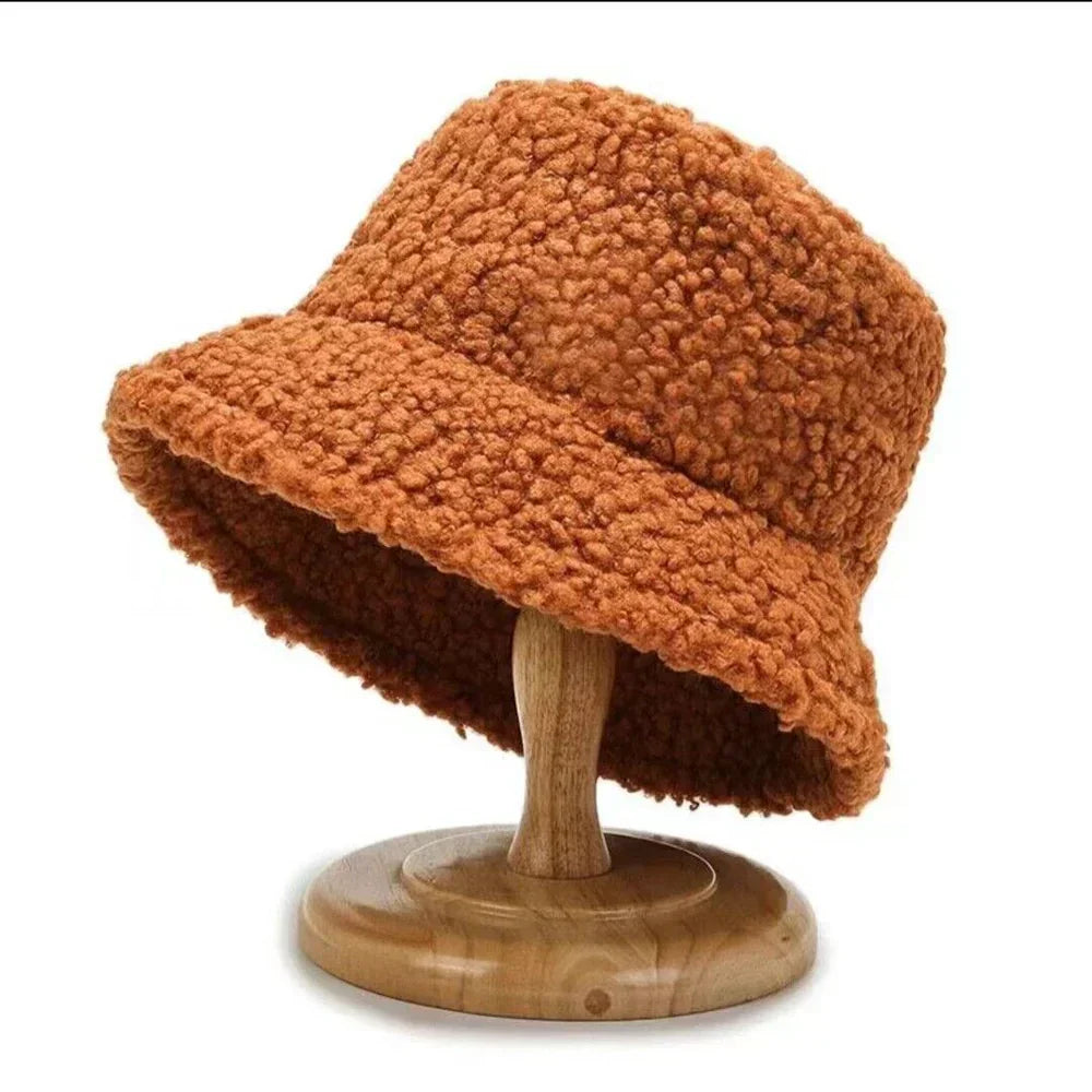 BowLift | Livia Women’s Teddy Bucket Hat Warm Lambswool